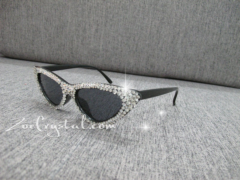 HOLLYWOOD Fashionable Cat Eye Sunglasses / Shades / Sunnies w Clear White Bling Sparkly  Rhinestones Festival Rockabilly Retro Pin Up