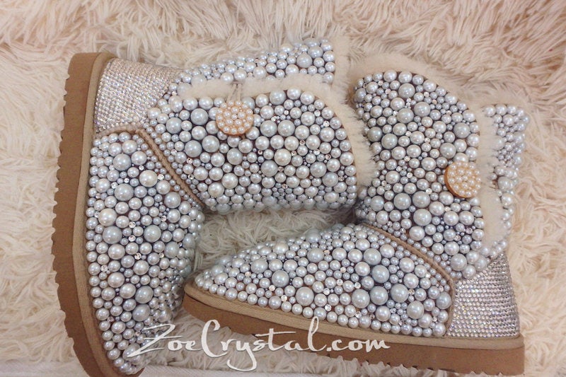 New **PROMOTION WINTER Bailey Button White Sheepskin Fleech/Wool Boots with shinning and stylish CRYSTALS and Pearls